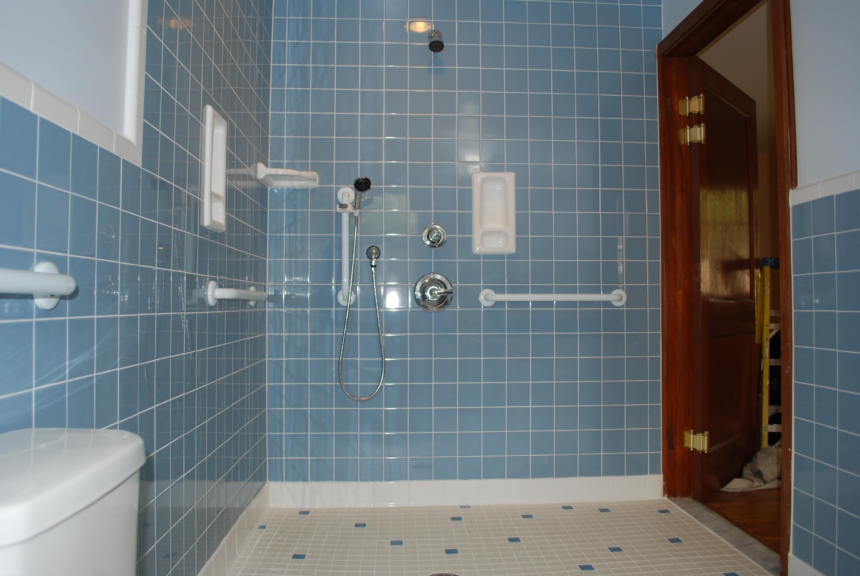 wheelchair accessible bathroom remodeling